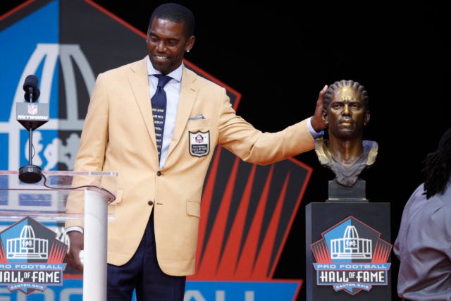 Randy Moss Honors Police Brutality Victims During NFL Hall Of Fame Induction