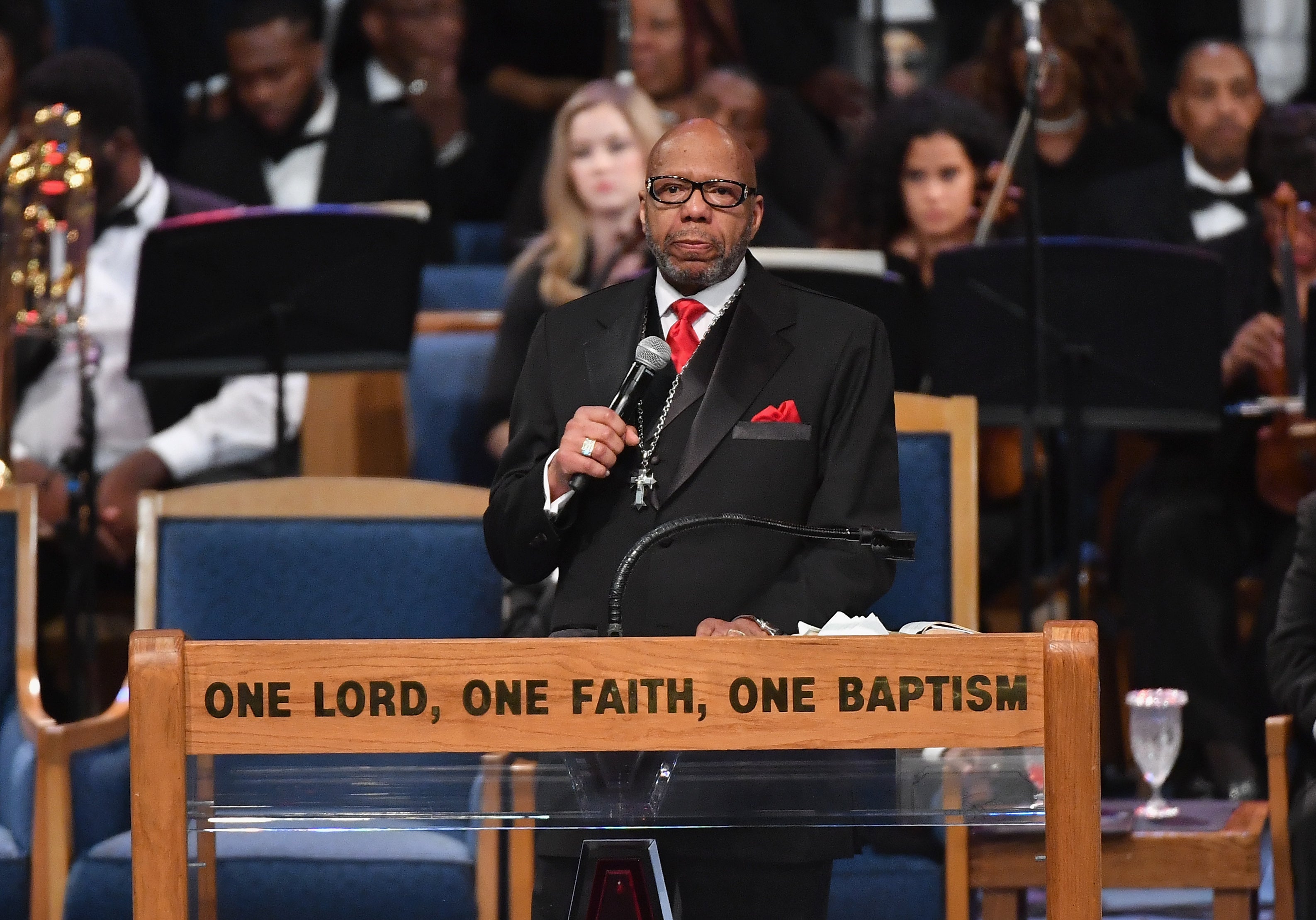 Aretha Franklin's Family Disappointed With Controversial Funeral Eulogy, Nephew Says