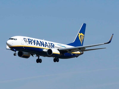White Man Who Went On Racist Rant On Ryanair Flight Insists He’s Not Racist