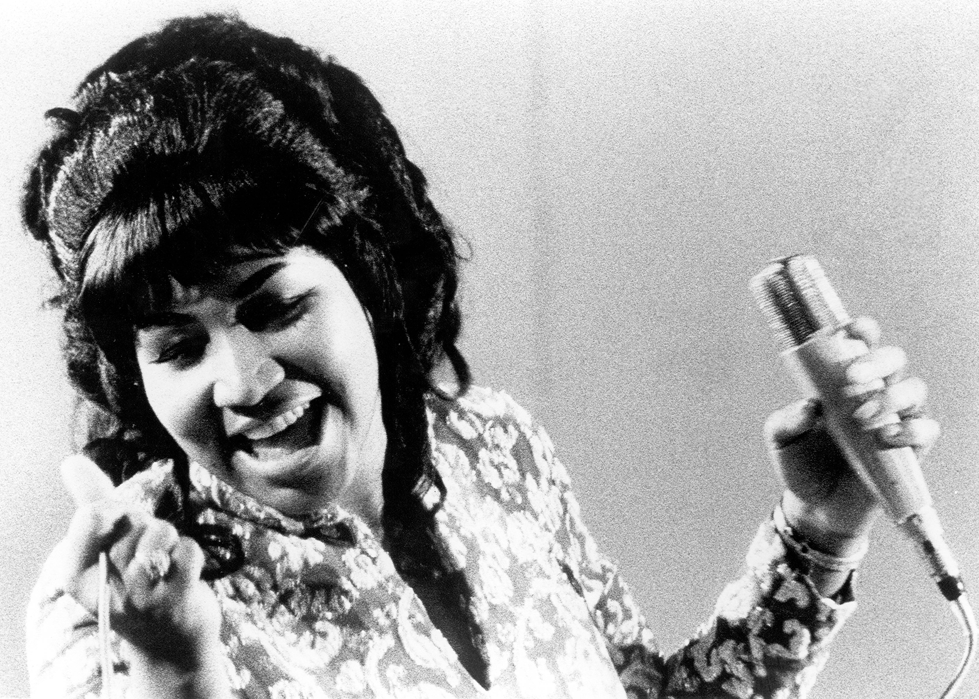 Watch #InMyFeed: Aretha Franklin May Get A Real 'Freeway of Love,' Salt-N-Pepa’s Back Like They Never Left And More!