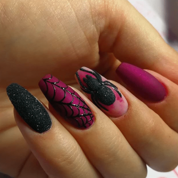 Super Spooky Nails That Will Get You into the Halloween Spirit