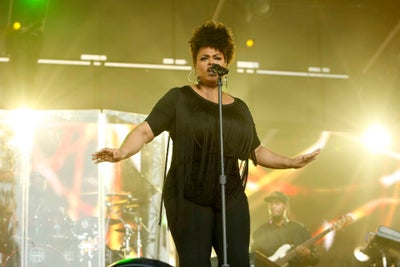 11 Of Jill Scott’s Sexiest, Steamiest Lyrics To Get You In The Mood