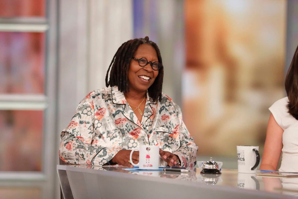 Whoopi Goldberg Says She ‘Came Close To Leaving This Earth’ While Battling Pneumonia