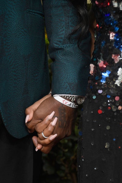 Protest Bracelets & Ribbons Were Winning Accessories At The 2019 Golden Globes