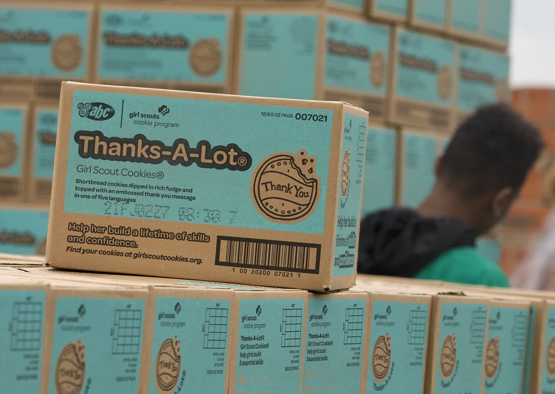 Man Buys All Of Girl Scout Troop's Cookies So Girls Wouldn't Have To Remain Out In Near-Freezing Temperatures