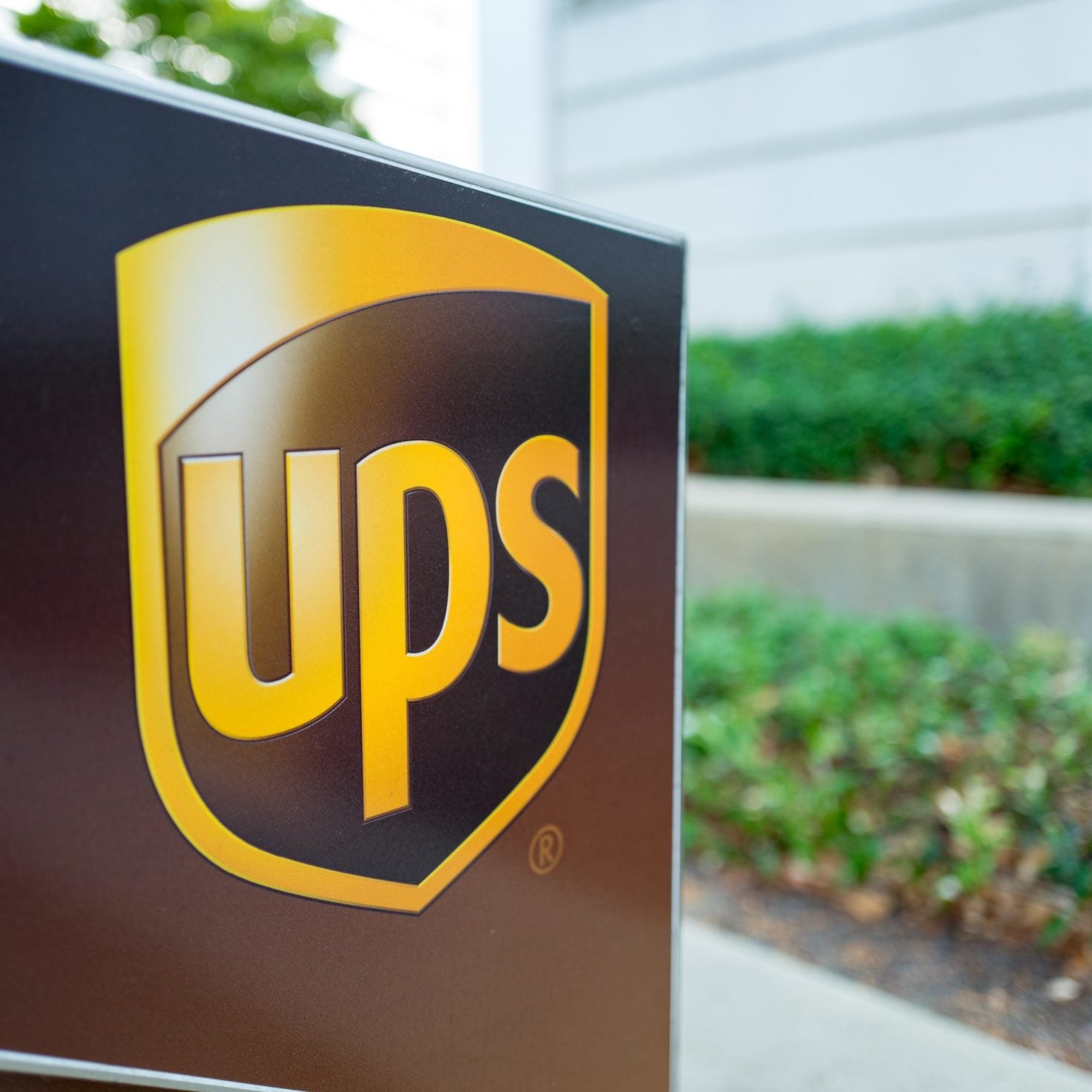 19 UPS Workers Sue Company For Enabling and Encouraging 'Culture of Racism'