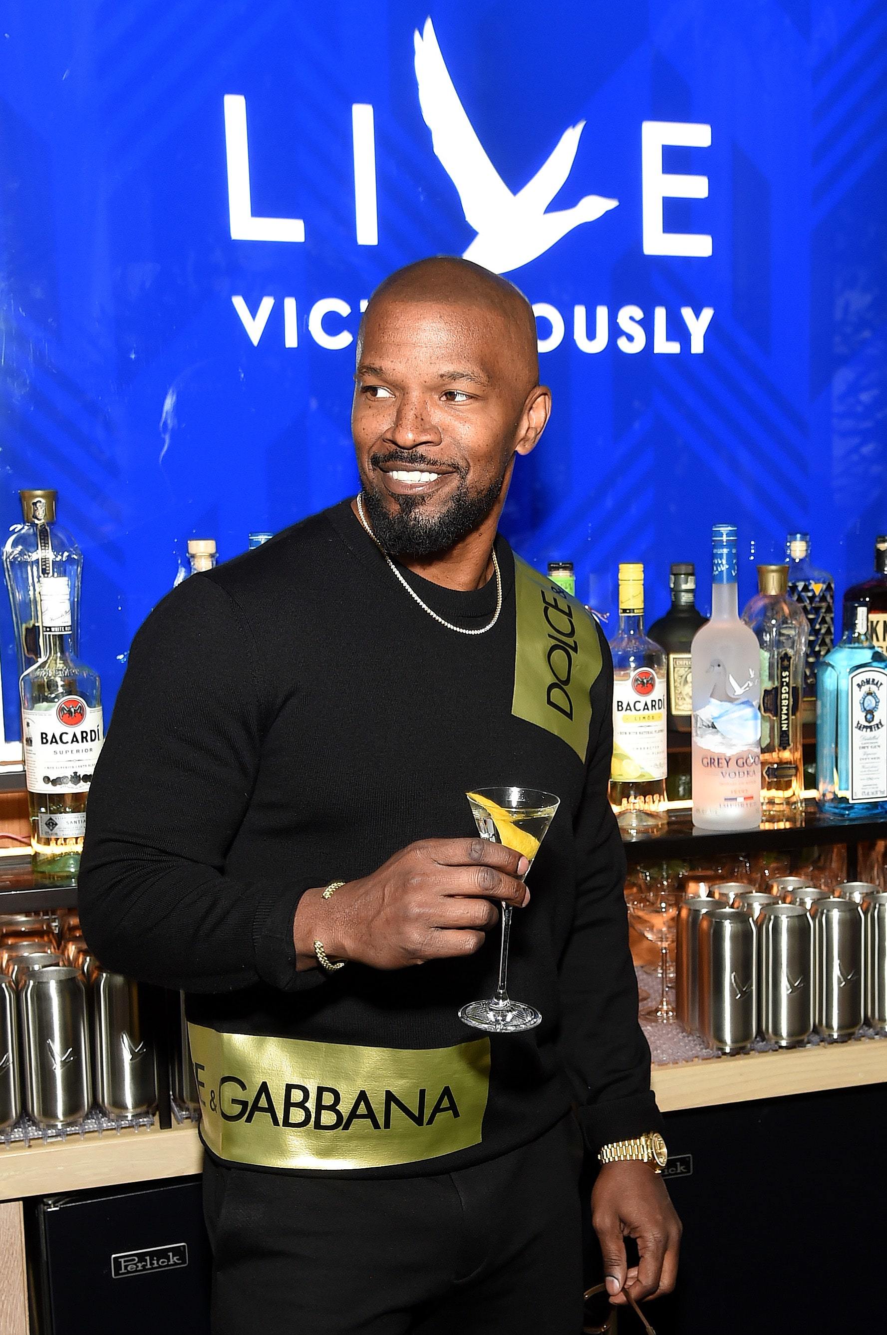 Jamie Foxx Says He’s Embarking On New Stand-Up Comedy Tour ‘Kill The Comedian’