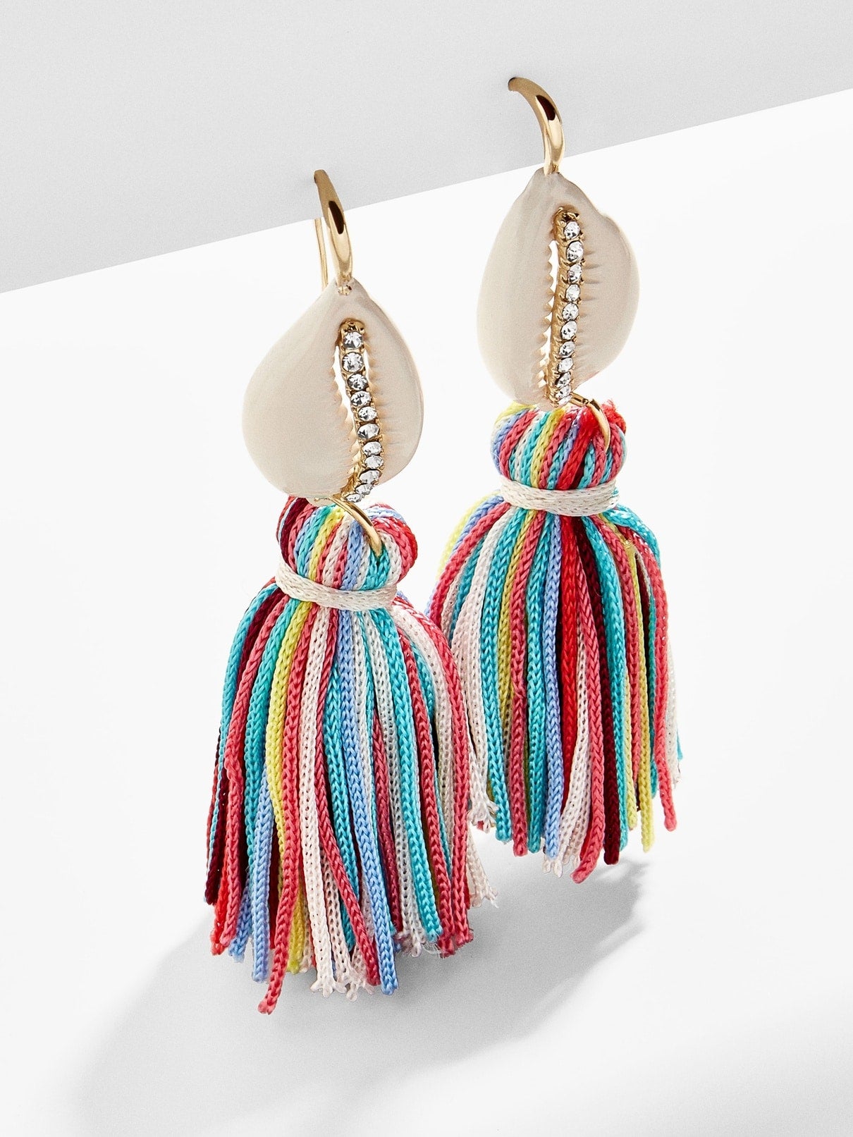 Sea Shells by the Seashore! Shop This Beachy Accessory Trend Today