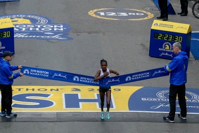 Ethiopia’s Worknesh Degefa Wins The Boston Marathon Women’s Race