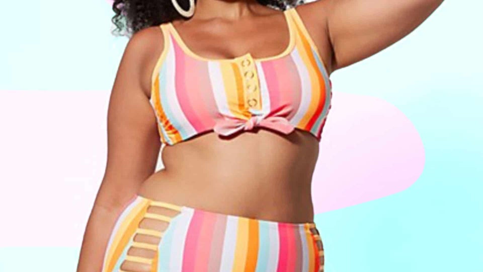 Oh Hey, Curvy Girl! These Scorching Hot Swimsuits Will Make You Schedule A Beach Trip Today
