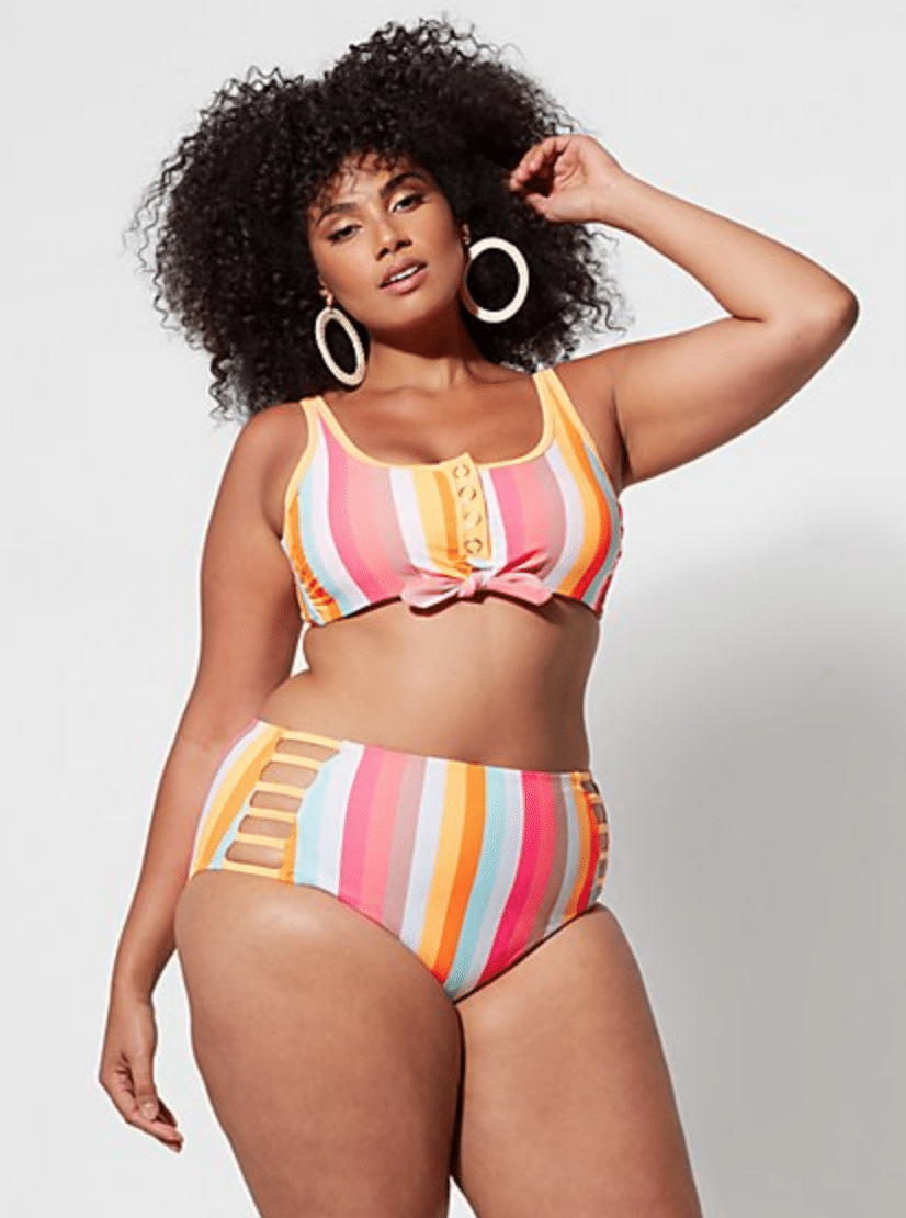 Oh Hey, Curvy Girl! These Scorching Hot Swimsuits Will Make You Schedule A  Beach Trip Today