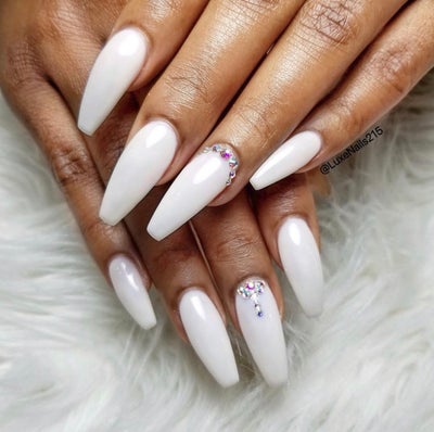 9  Pretty Manicures For Jumping The Broom