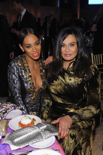 13 Celebrity Mother-Daughter Pairs That Give Us Skin Envy