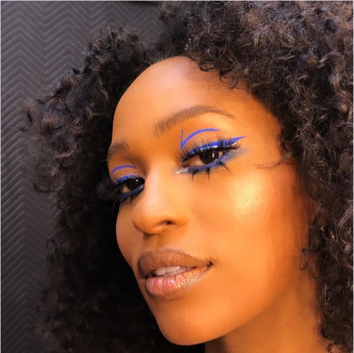 Tracee Ellis Ross’ Negative Space Eyeshadow Is Positively Stunning