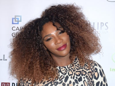 Serena Williams Shows Off Her Wig Washing Skills And Her New Wig Head
