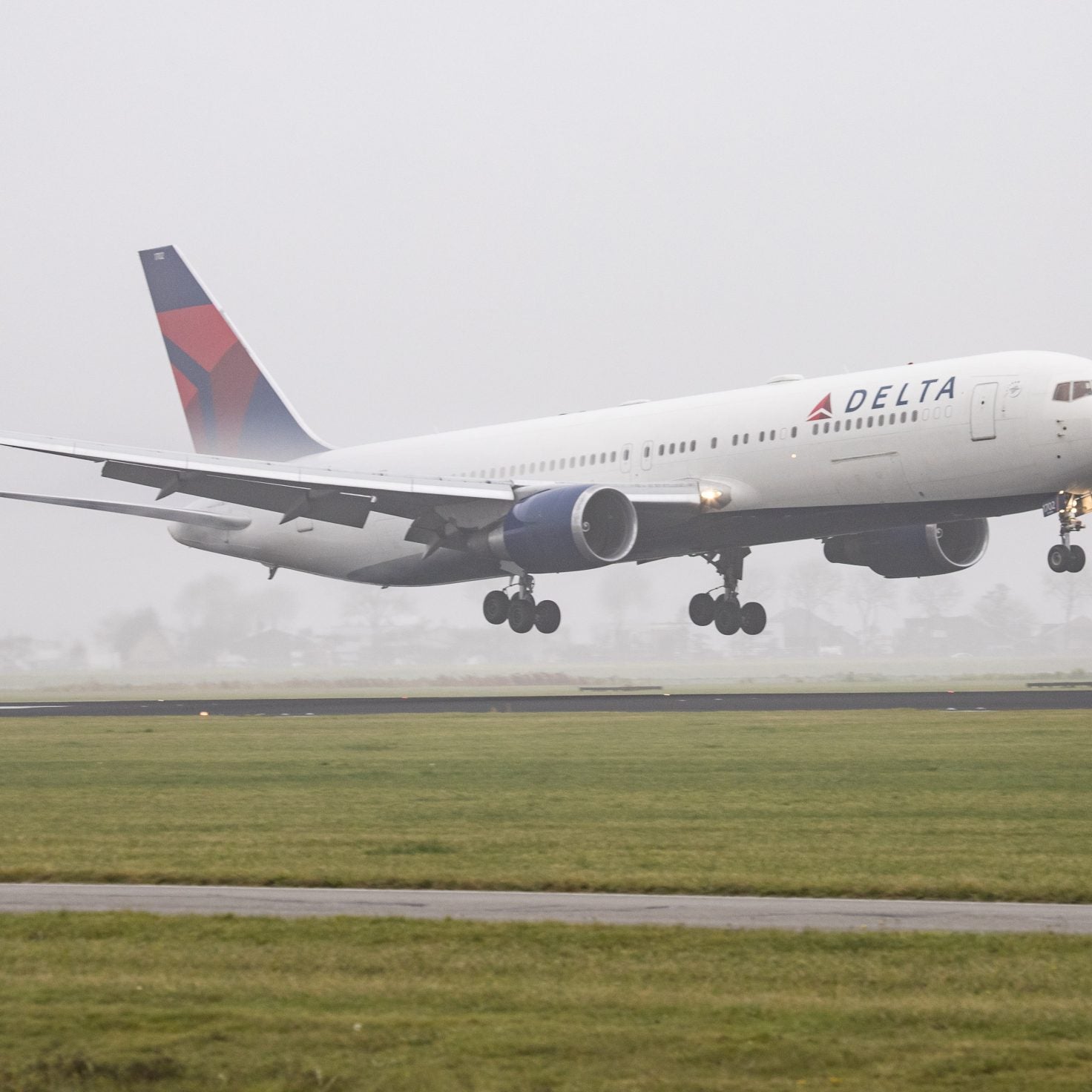 Delta, JetBlue Waive Change Fees For Dominican Republic Flights Amidst Tourist Deaths