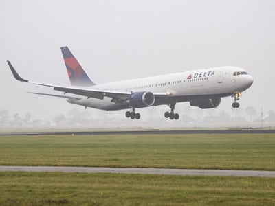 Delta, JetBlue Waive Change Fees For Dominican Republic Flights Amidst Tourist Deaths