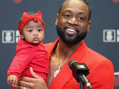 We’re Obsessed With Dwyane Wade and Baby Kaavia’s Cutest Twinning Moments