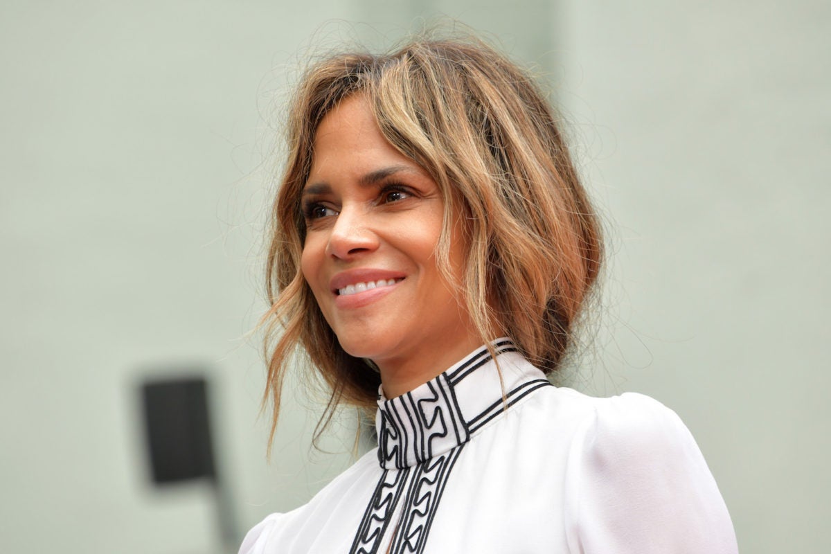 Halle Berry Opens Up About Relationship With Dad In Touching Father S Day Post