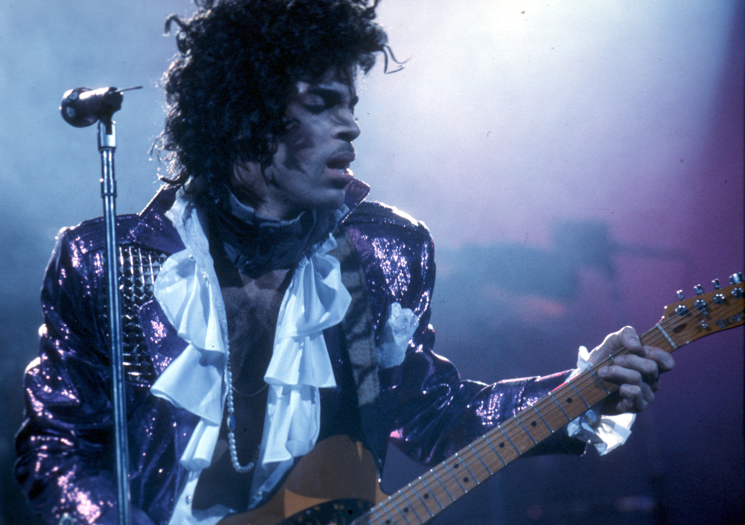13 Times Prince Showed Us That Beauty Isn't Just For The Ladies