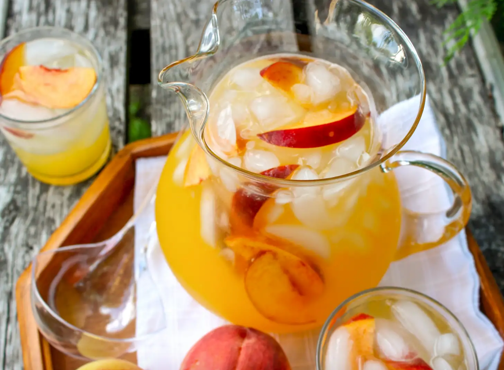 These Alcohol Infused Lemonade Cocktails Are Just What Your Weekend Needs