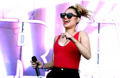 Brit Singer-Songwriter Raye Is The Secret Weapon Behind Beyoncé’s ‘Bigger’