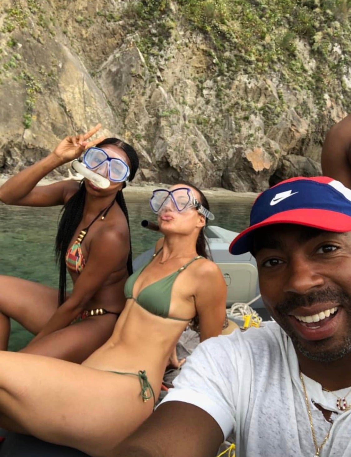 What About Your Friends! The #WadeWorldTour Is Now An Epic Group Trip, And We Want In