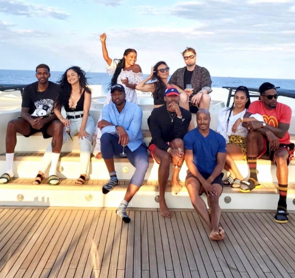 What About Your Friends! The #WadeWorldTour Is Now An Epic Group Trip, And We Want In