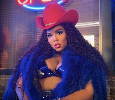 Lizzo Wows In ‘Tempo’ Video With Missy Elliott! Watch It Here!