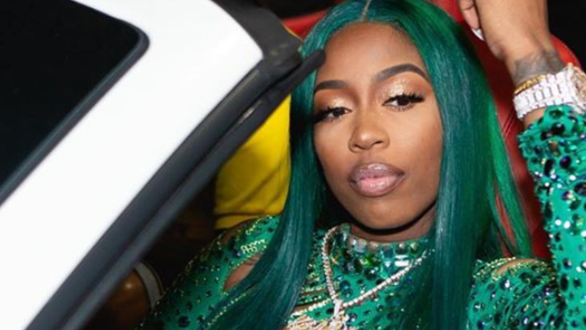 Is Green The New It Hair Color?