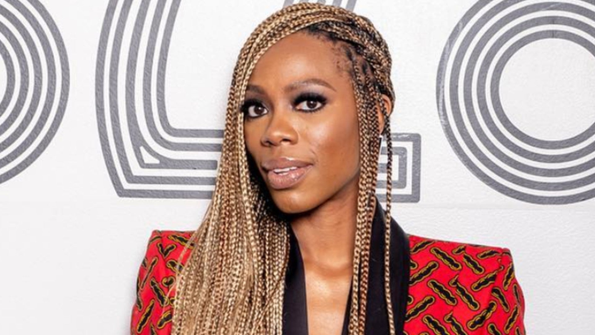 ‘Insecure’ Star Yvonne Orji Is A Bombshell In Blond Box Braids