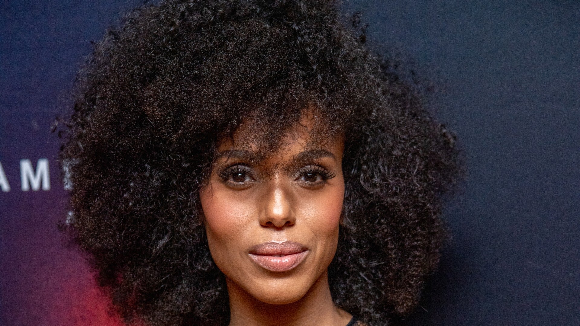 Kerry Washington Looks Stunning In Natural Curls