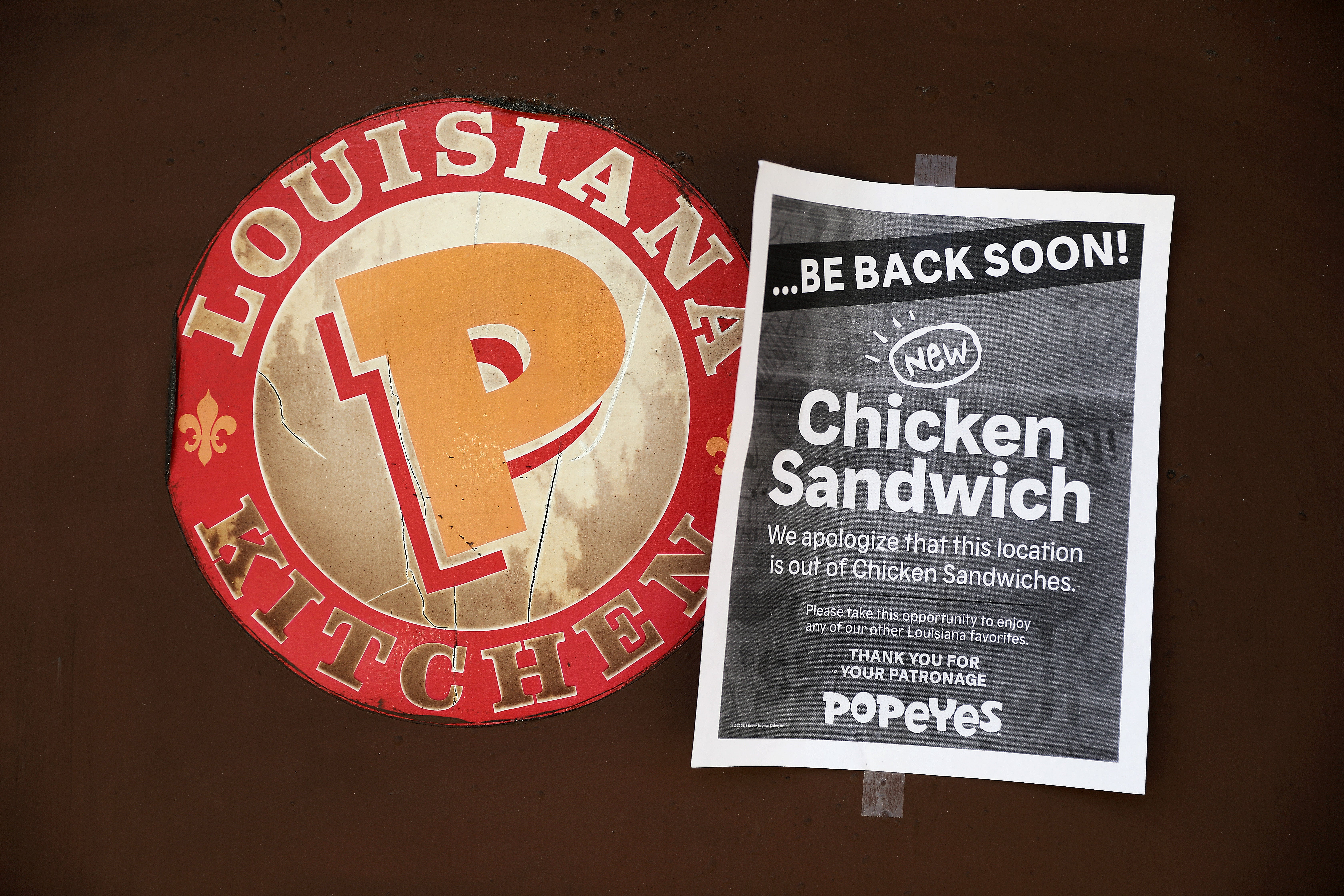 You Might Be Enjoying The Popeyes Chicken Sandwich Craze, But Employees Are Not