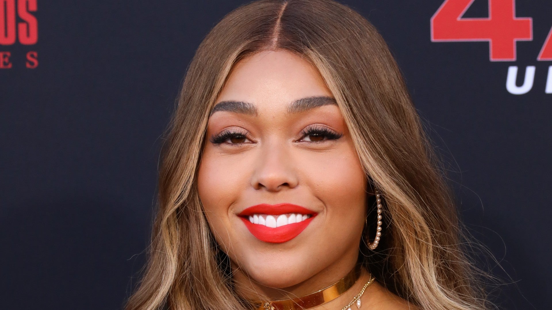 Jordyn Woods Fades Back To Black Hair And Looks Hotter Than Ever