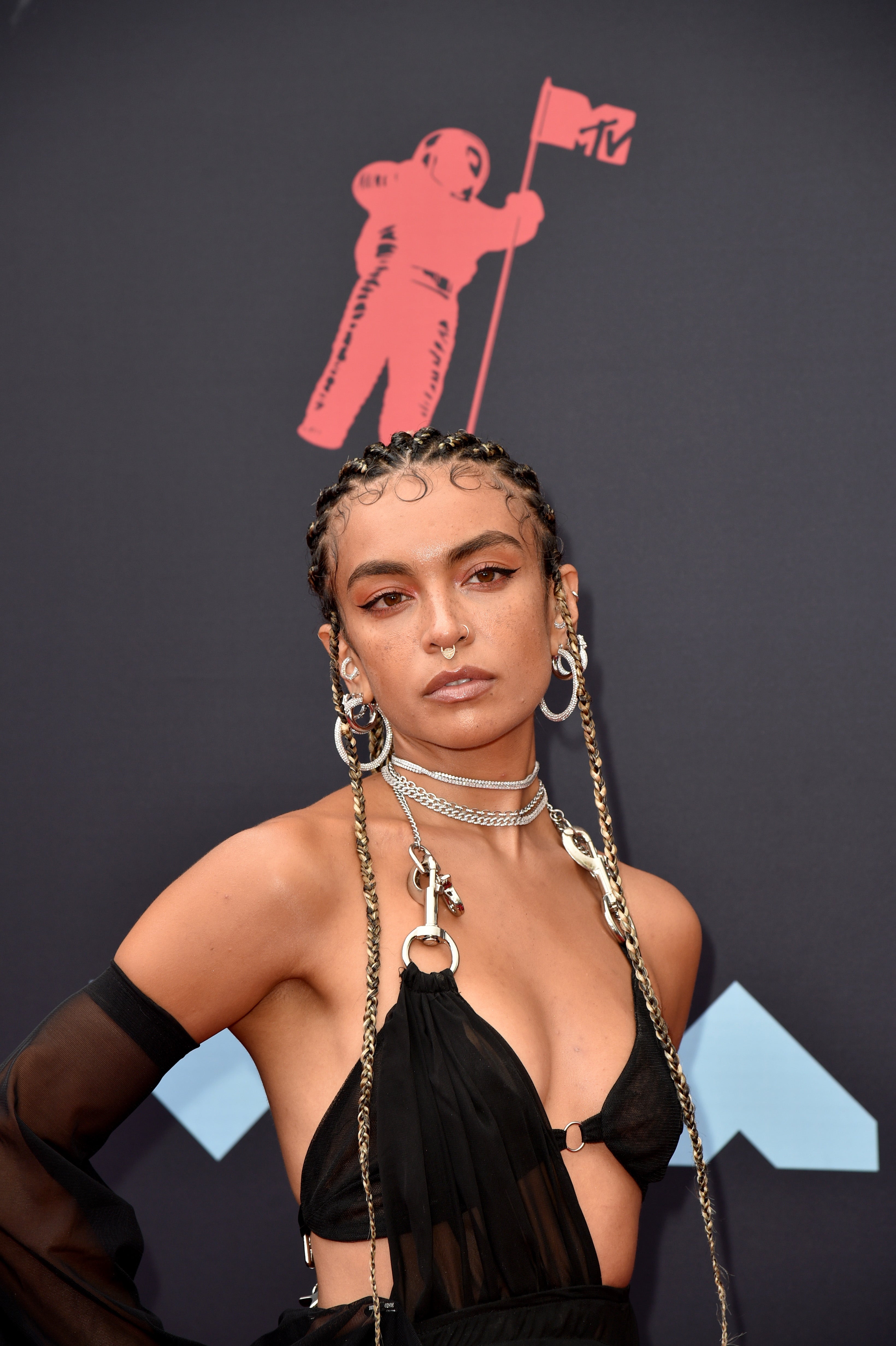 The Beauty Looks We Loved From The MTV VMAs Red Carpet