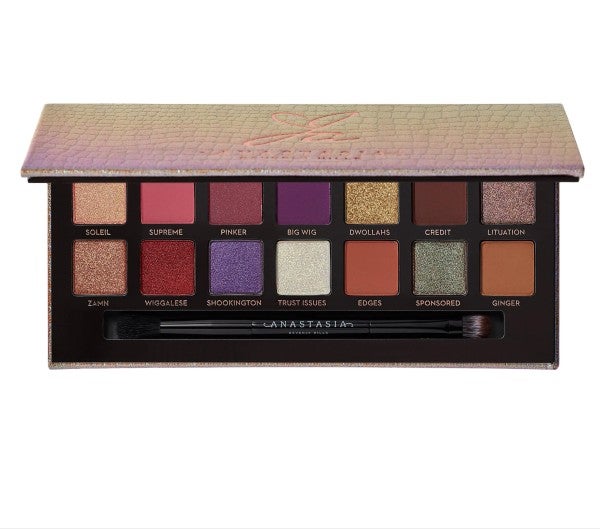 Simone Biles Goes For Gold Eyeshadow At U.S. Championships