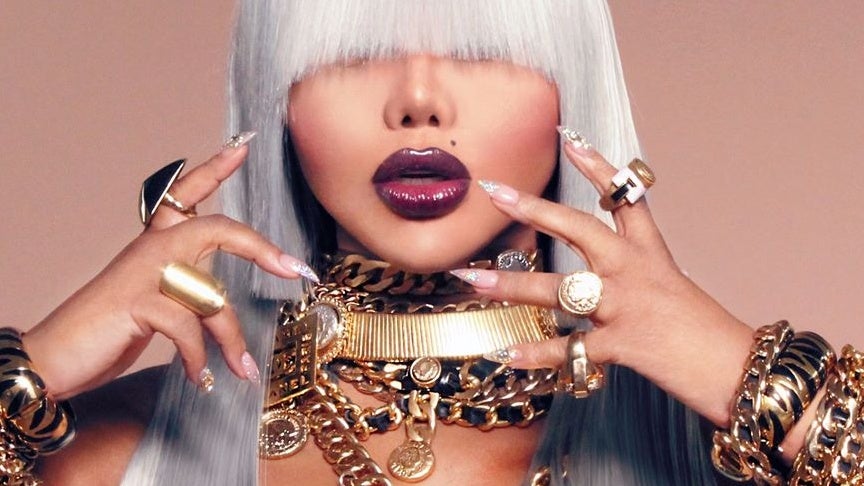 Lil Kim’s Previews A Promotional Shot From Her Next Album “9”