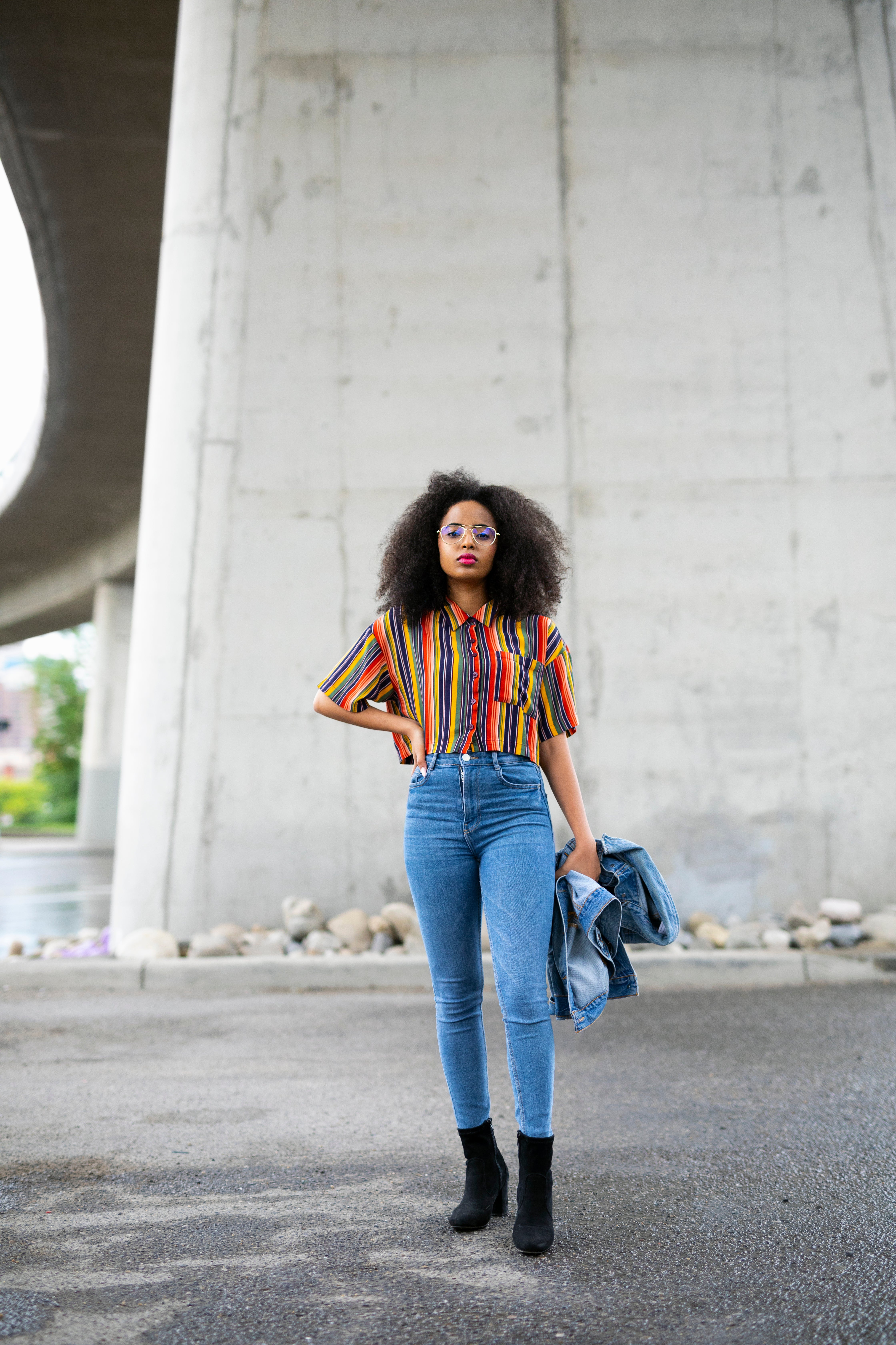 How to Wear High Waisted Jeans: Styling Ideas & Tips