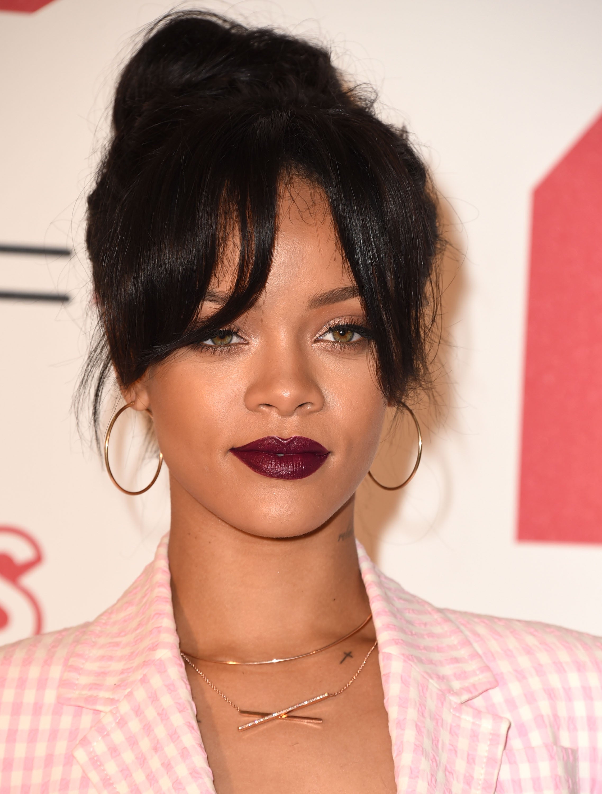 13 Timess Rihanna Stunned In Bangs