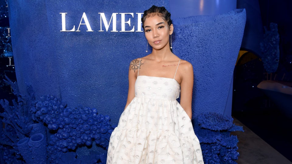 Jhené Aiko Tried To Deal With Her Acne In This Bizarre Way