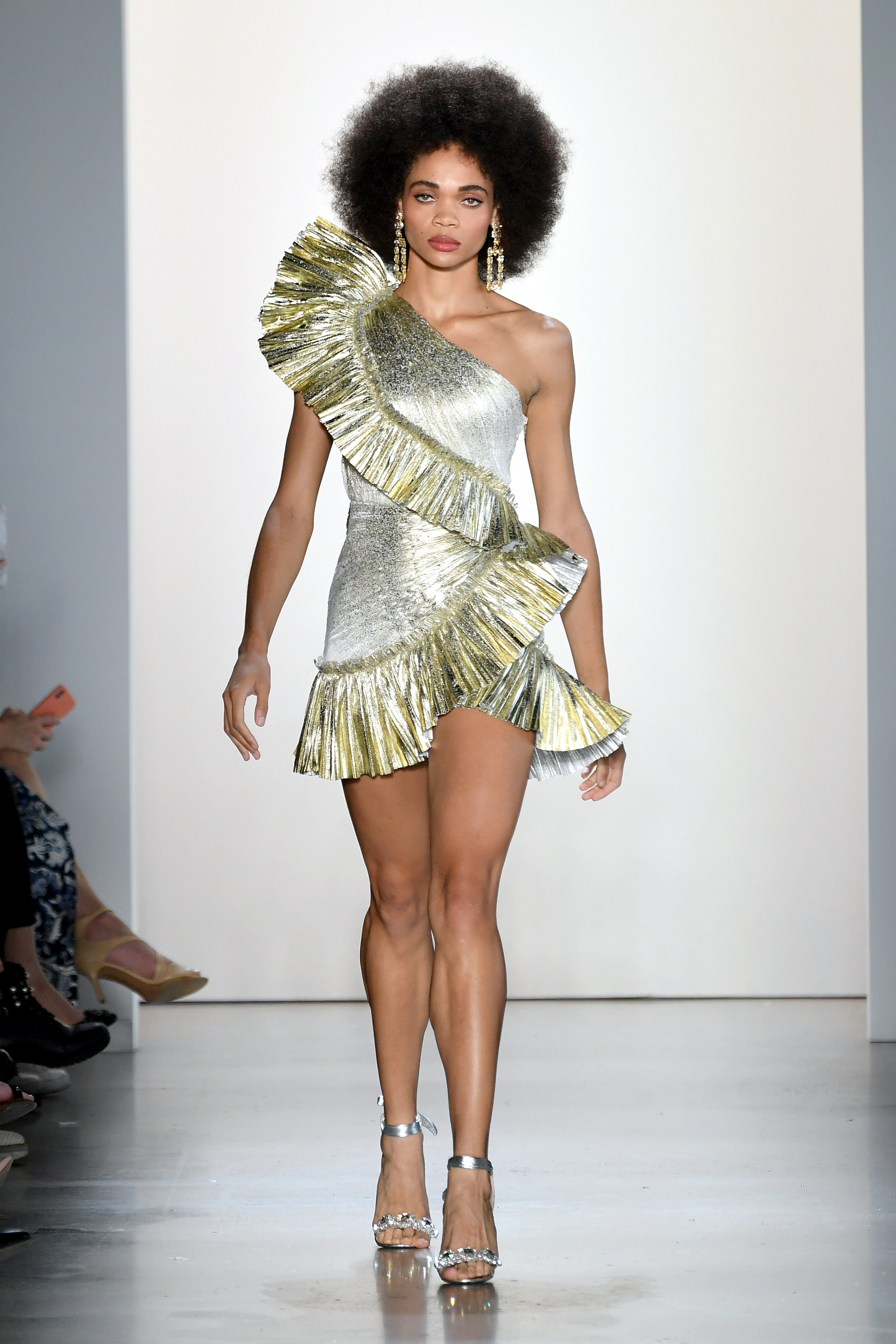 NYFW: Raisa Vanessa Unveils '70s Dance-Inspired Collection