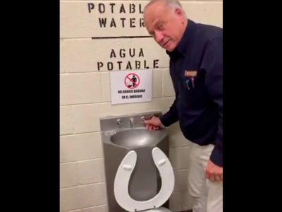 Rep. Steve King Claims Water From Toilet Fountain At Border Facility Was ‘Actually Pretty Good’
