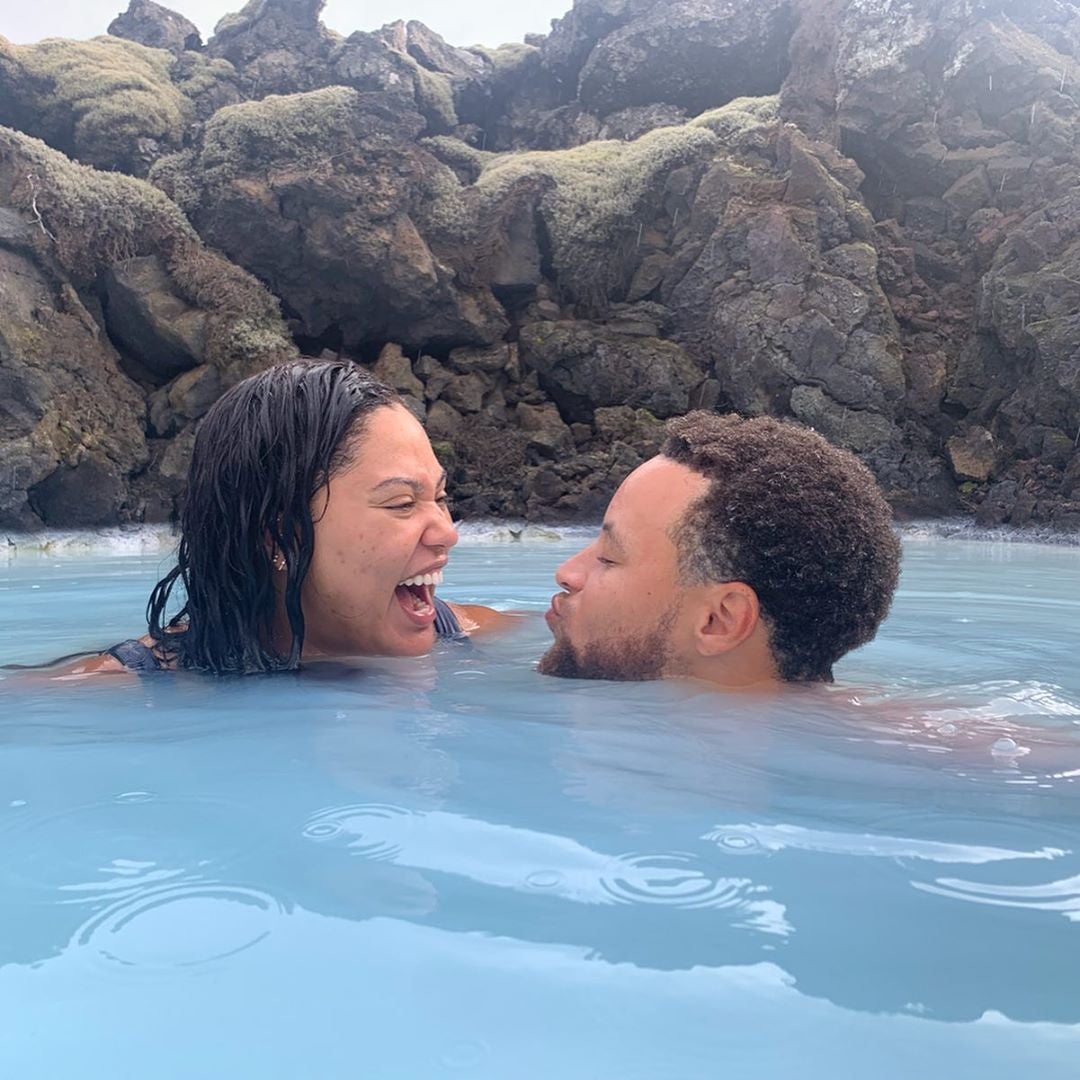 Stephen and Ayesha Curry Had A Blast On Their Frosty Baecation In ...