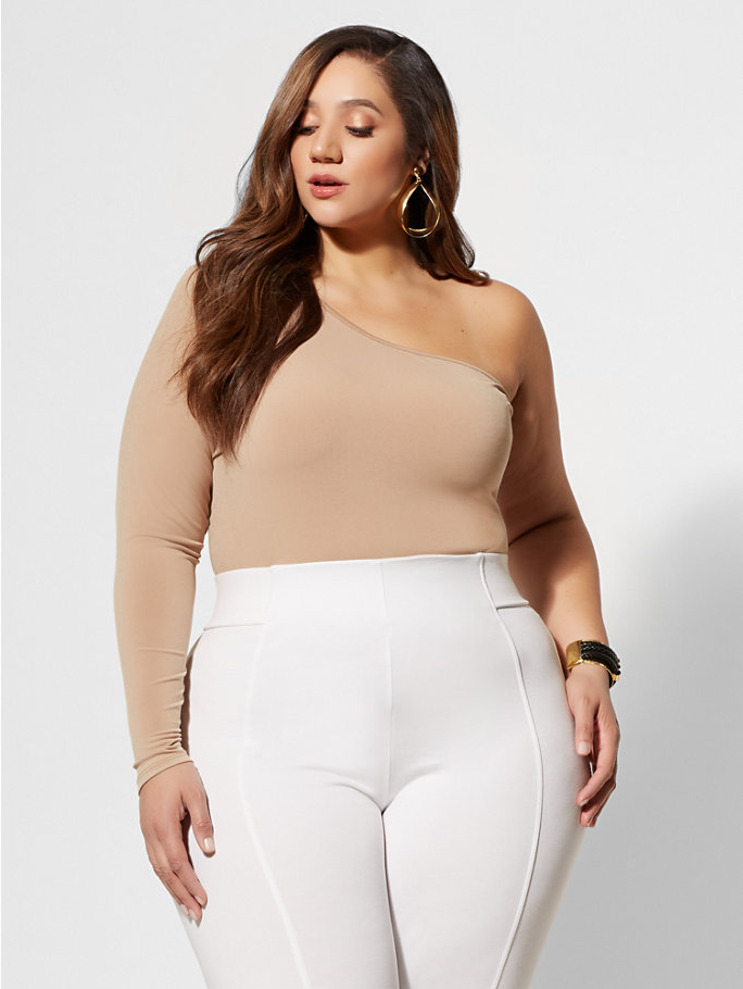 Oh Hey, Curvy Girl! Fashion To Figure's 40-60% Off Sale Is A Major Moment