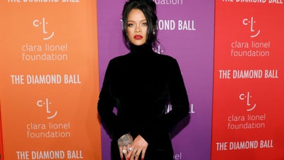 Rihanna’s Clara Lionel Foundation Donates $5 Million To Global COVID-19 Response