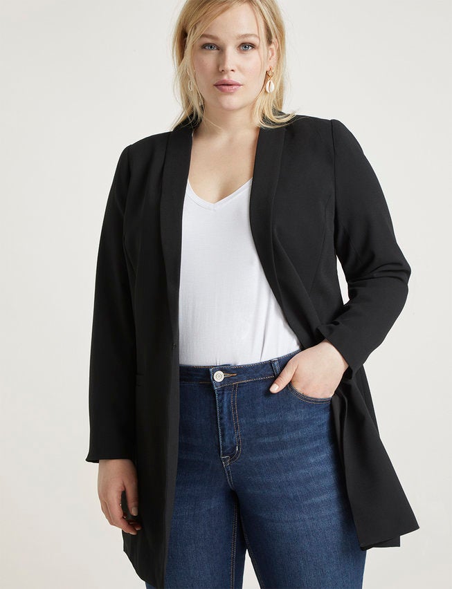 Grab a Super Chic Blazer To Complete Any Outfit This Season