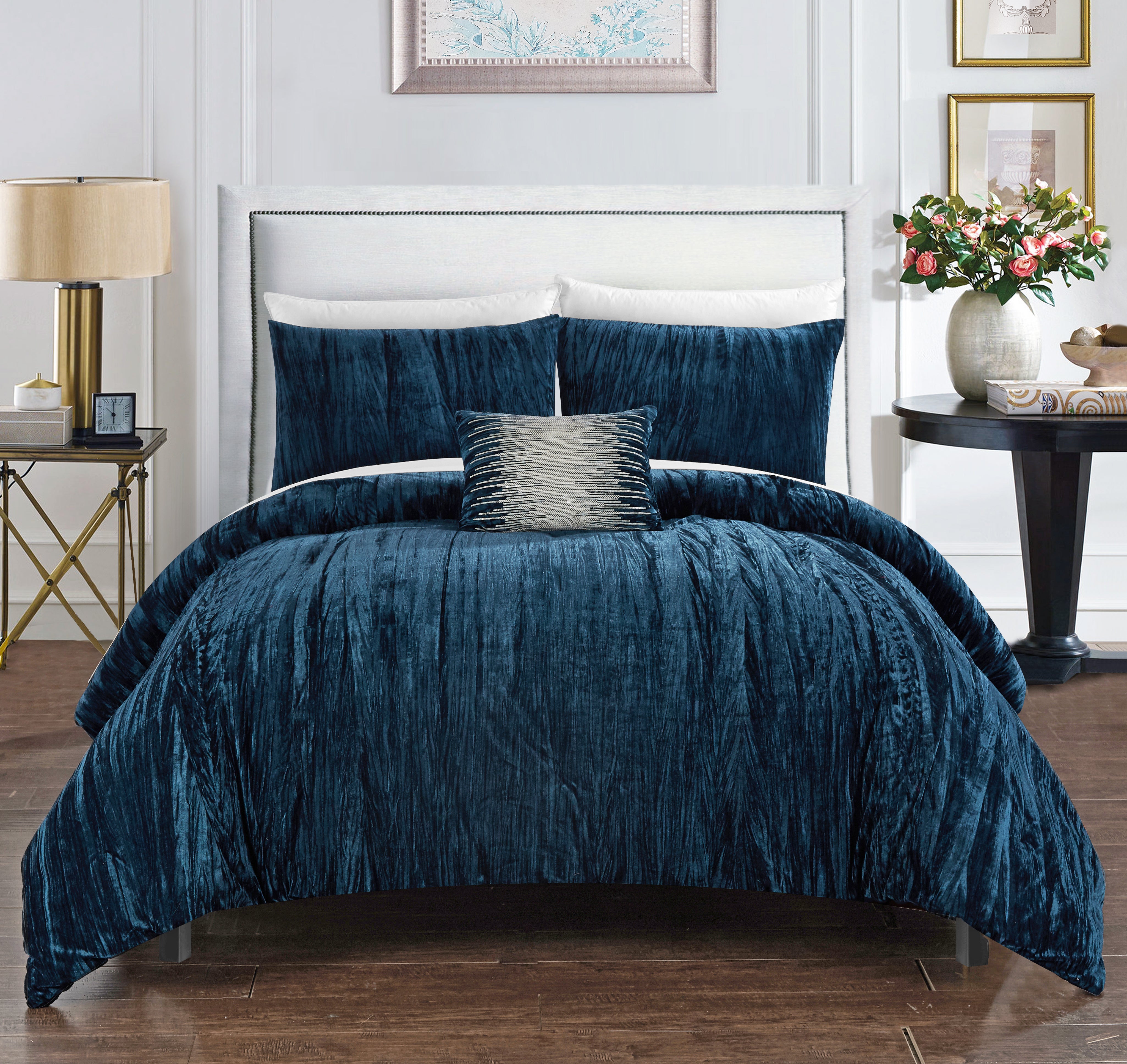 What I Screenshot This Week: Velvety Comforters To Combat The Cold