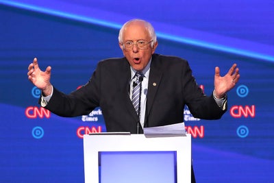 The Theme of Last Night’s Democratic Debate Was ‘Come For The Queen’