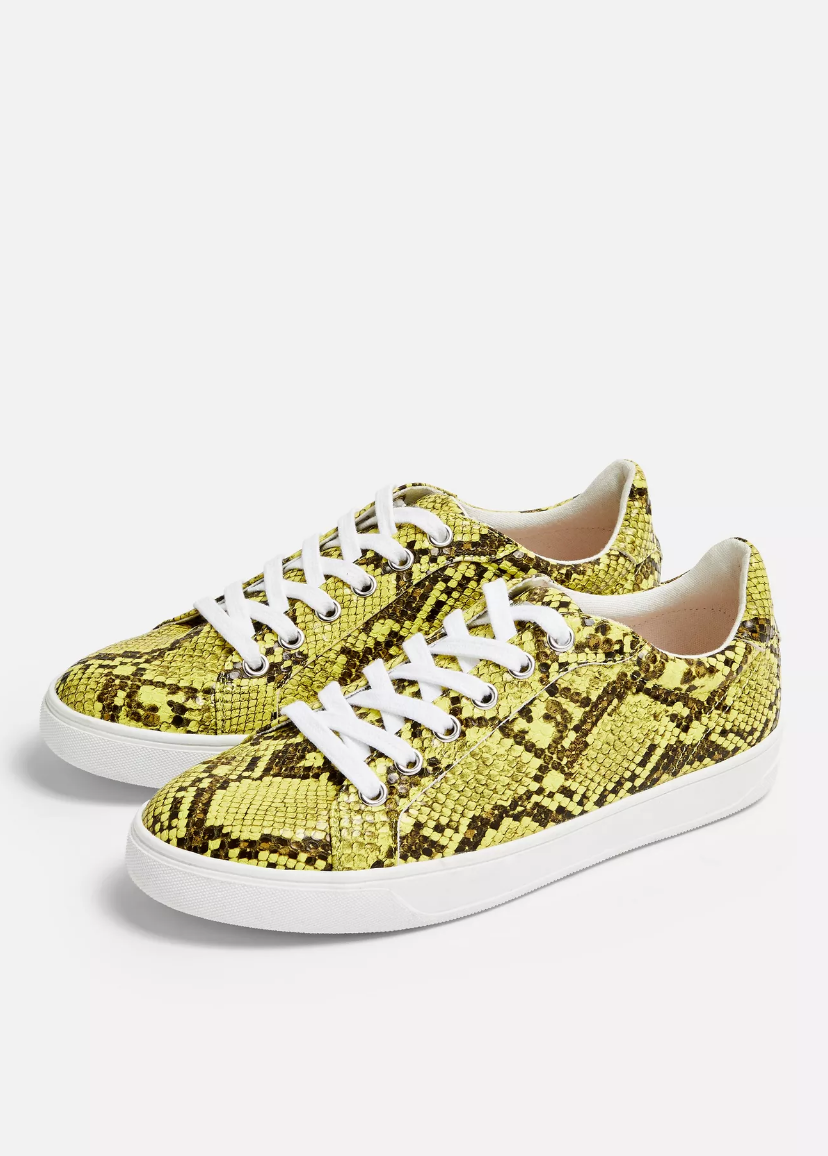 How To Incorporate Bright Hues Into Your Fall Wardrobe