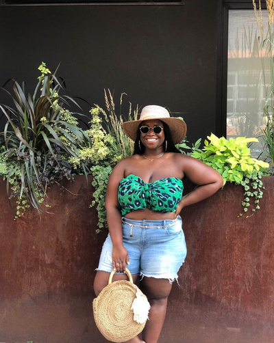 This Curvy Travelista Shows You How To Jetset In Style